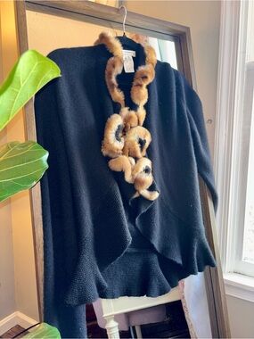 Black Women's Luxury Italian Knitwear Sweater with red Fox Fur Trim